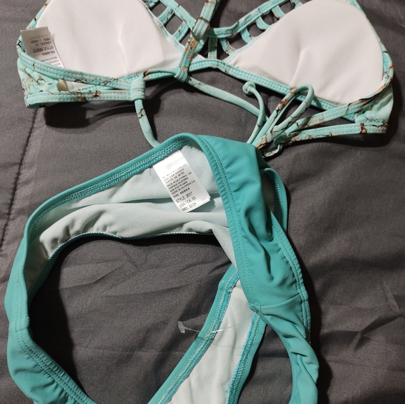 NWOT Reef bikini set - Picture 5 of 5